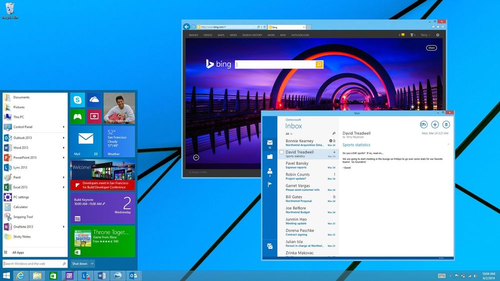 Microsoft har tidligere vist dette skjermbildet som demonstrerer hvordan Modern UI-apper kan kjøres i vinduer, og den heldekkende startskjermen er byttet ut med en klassisk startmeny. Noen av disse endringene er ventet allerede i neste oppdatering av Windows 8.1 senere i år.