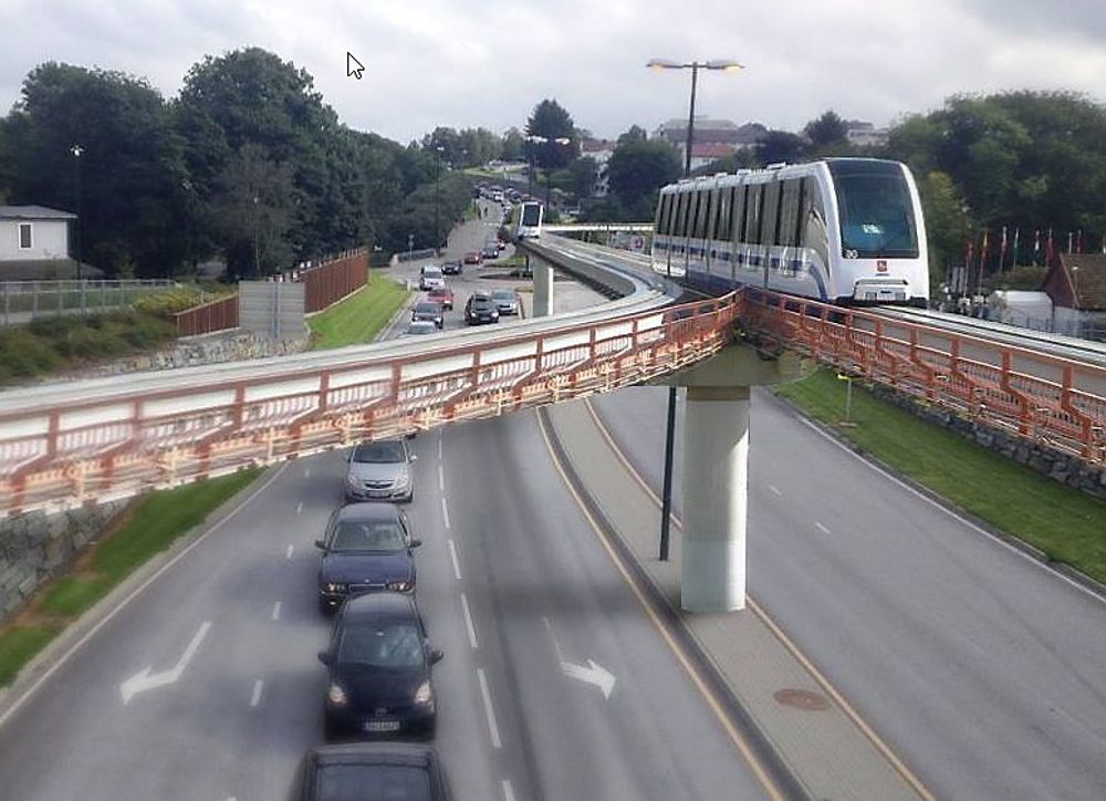 Monorailen vil ifølge initiativtakerne være billigere enn en bybane, og langt mer trafikksikker. 