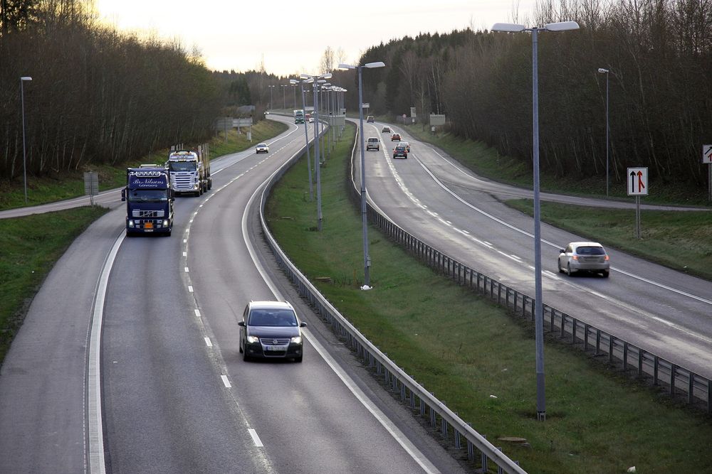 MER VEIBYGGING: Økonomer Teknisk Ukeblad har snakket med mener at mer satsing på veibygging ikke gir press i norsk økonomi.
