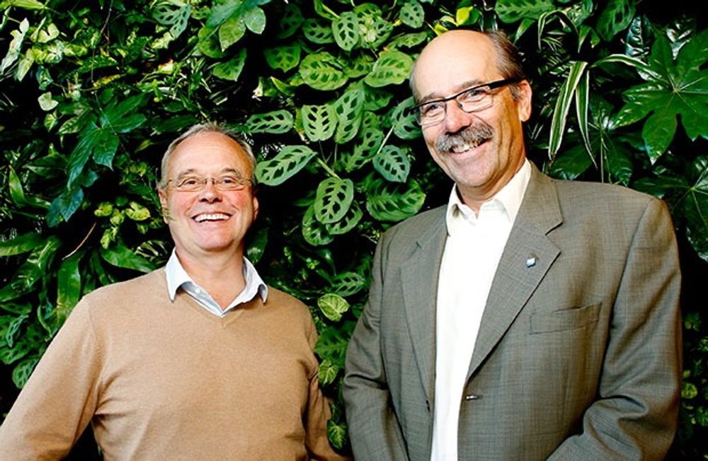 Sverre Tiltnes, til venstre, sammen med Morten Lie, administrerende direktør i Direktoratet for Byggkvalitet som blir vertskap for Bygg21