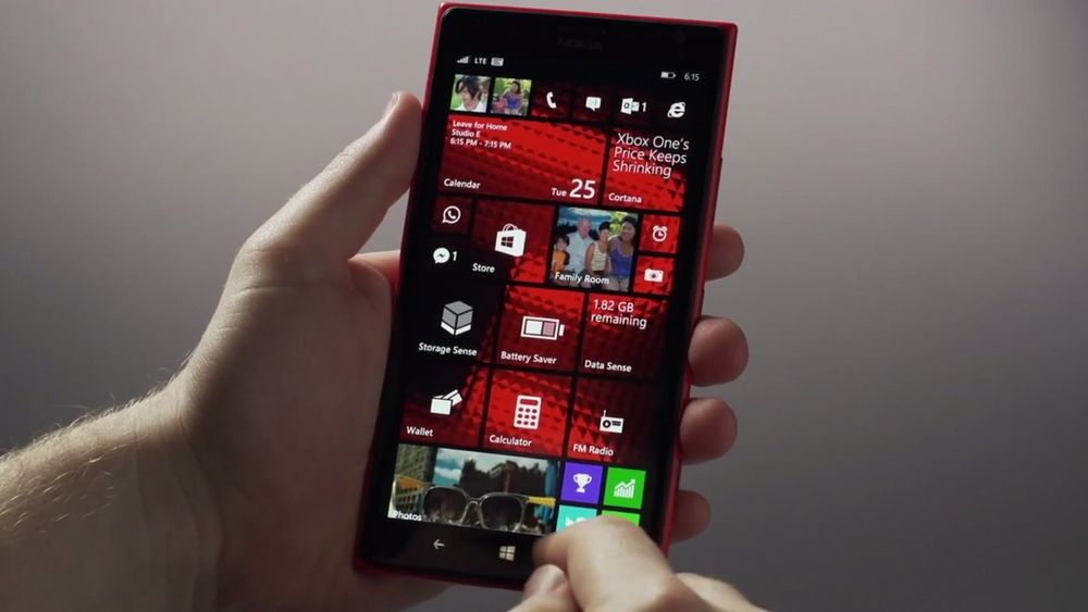 Windows Phone 8.1 har mulighet for personlige bakgrunner på flisene. 