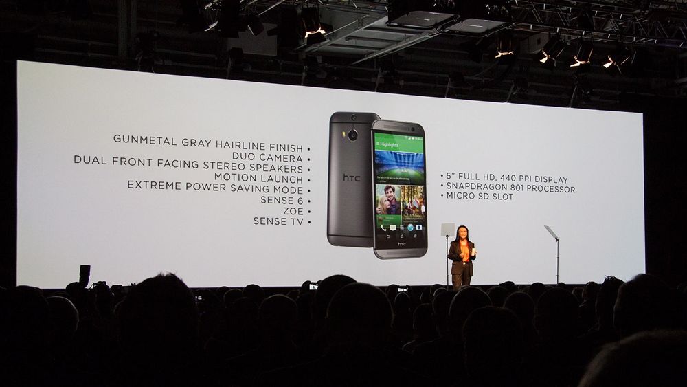 HTCs styreleder Cher Wang presenterte HTCs nye One-modell, kalt One (M8). 