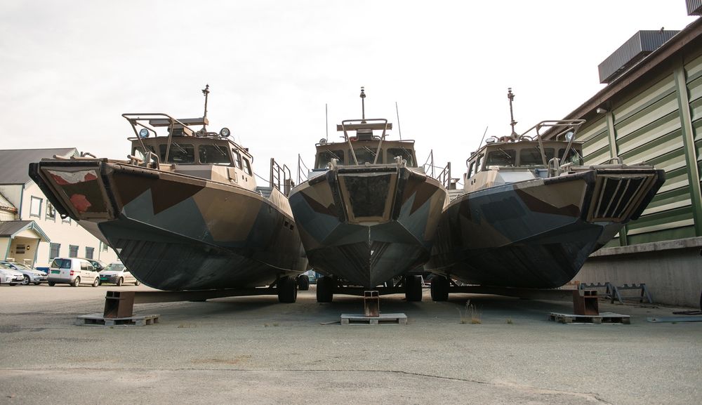 Stridsbåtene Tangen, Oddane og Hellen ligger klare for å oppgraderes hos FLO vedlikehold/Ramsund tekniske verksted. 