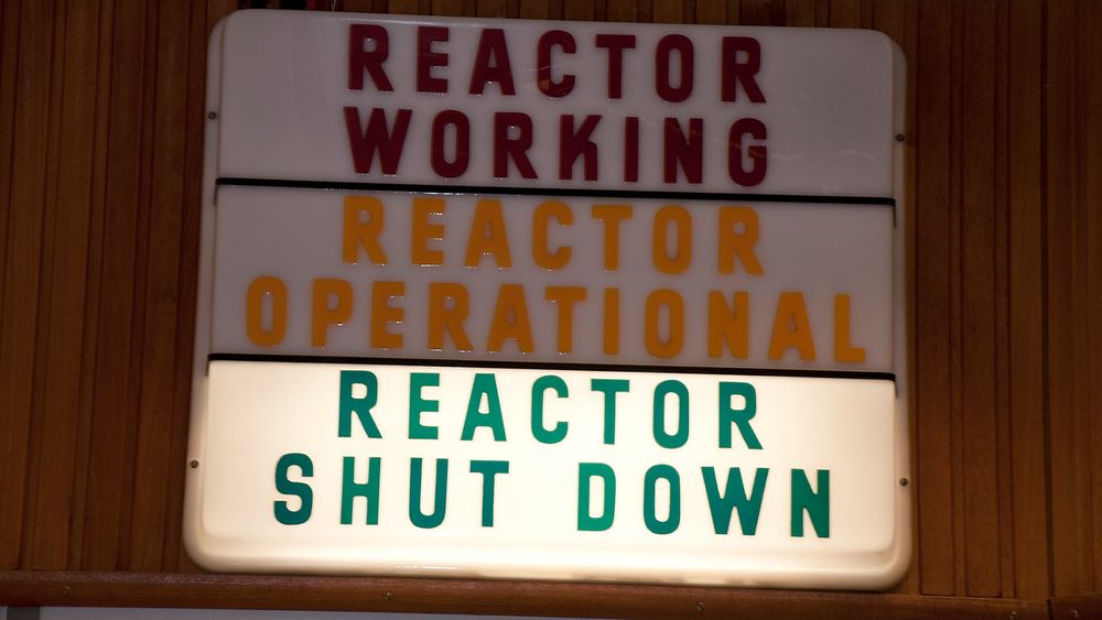 Halden-reaktoren eies av Institutt for Energiteknikk (IFE). Byggingen ble påbegynt i 1955, og har vært i drift siden 1958.