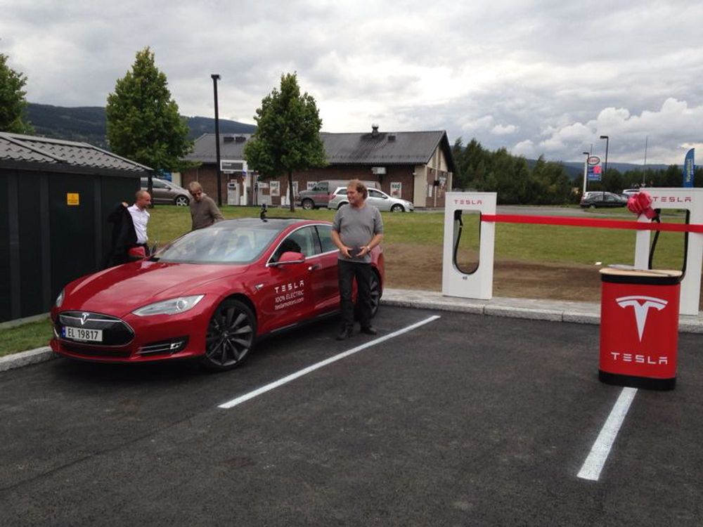 Teslas ladestasjon i Lillehammer. 