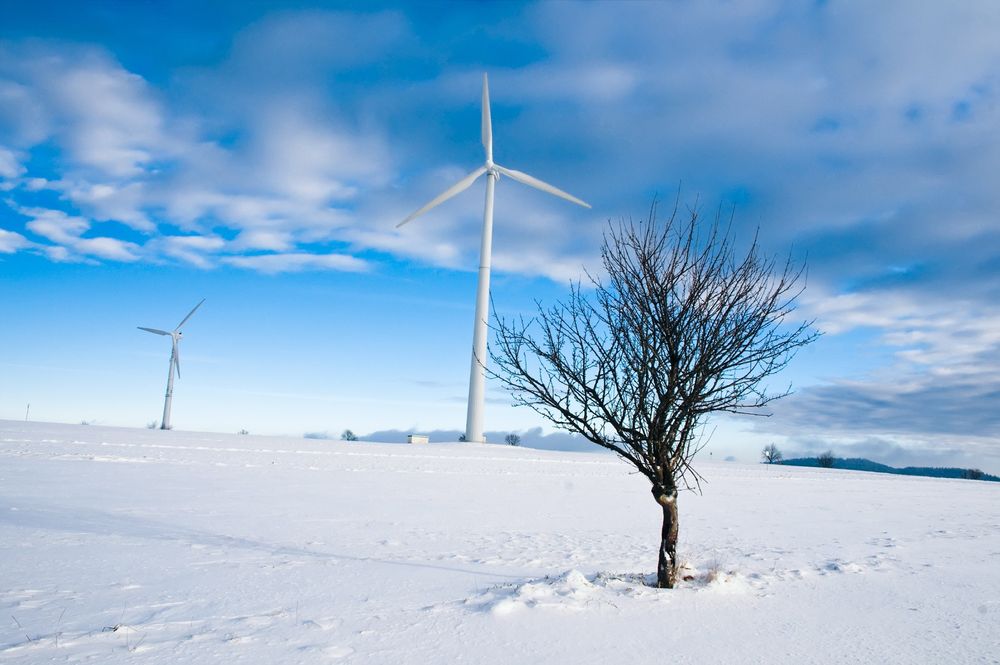 Ising har skapt problemer for flere svenske vindparker i innlandet i løpet av vinteren.