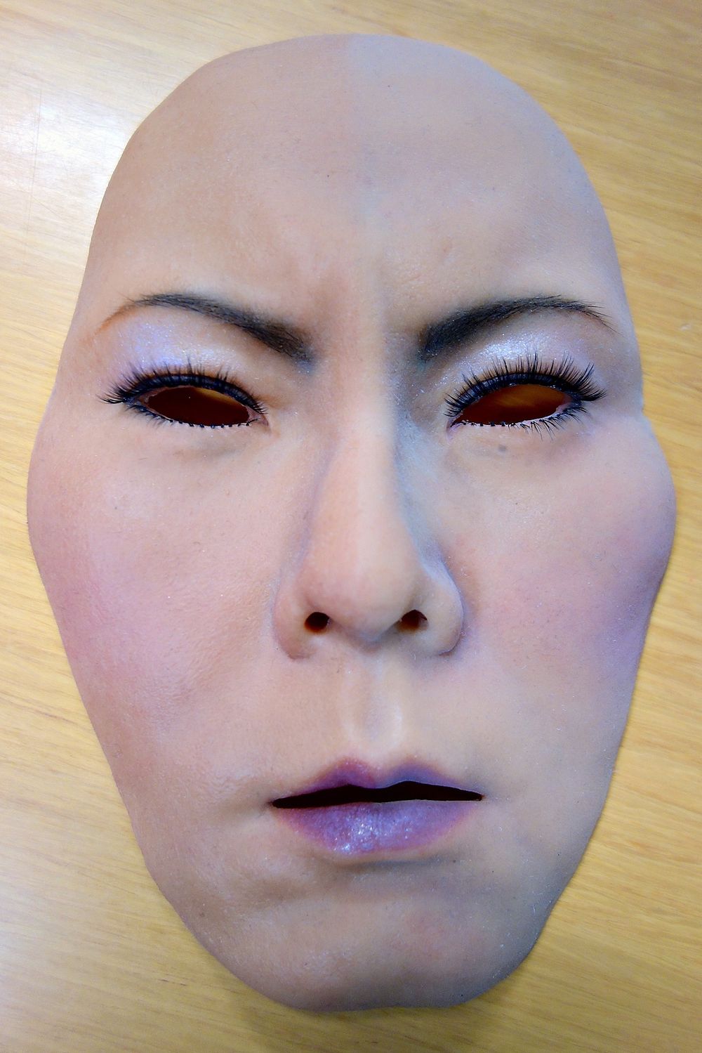 Masken: Ansiktsmasken  til Hiroshi Ishiguros robotkopi. 