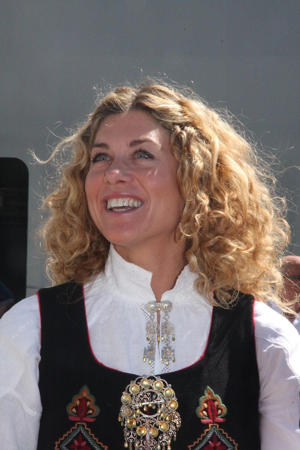 Smil: Eventyrer Cecilie Skog var gudmor da Island Crown ble døpt i Oslo mandag formiddag. 