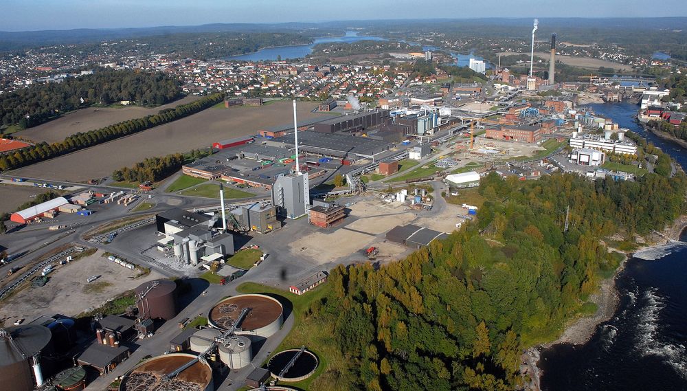 SARPSBORG: Største fabrikk og hovedkontor for Borregaard ligger i Sarpsborg. Der er også Biorefinery Demo bygget opp. Foto: Borregaard