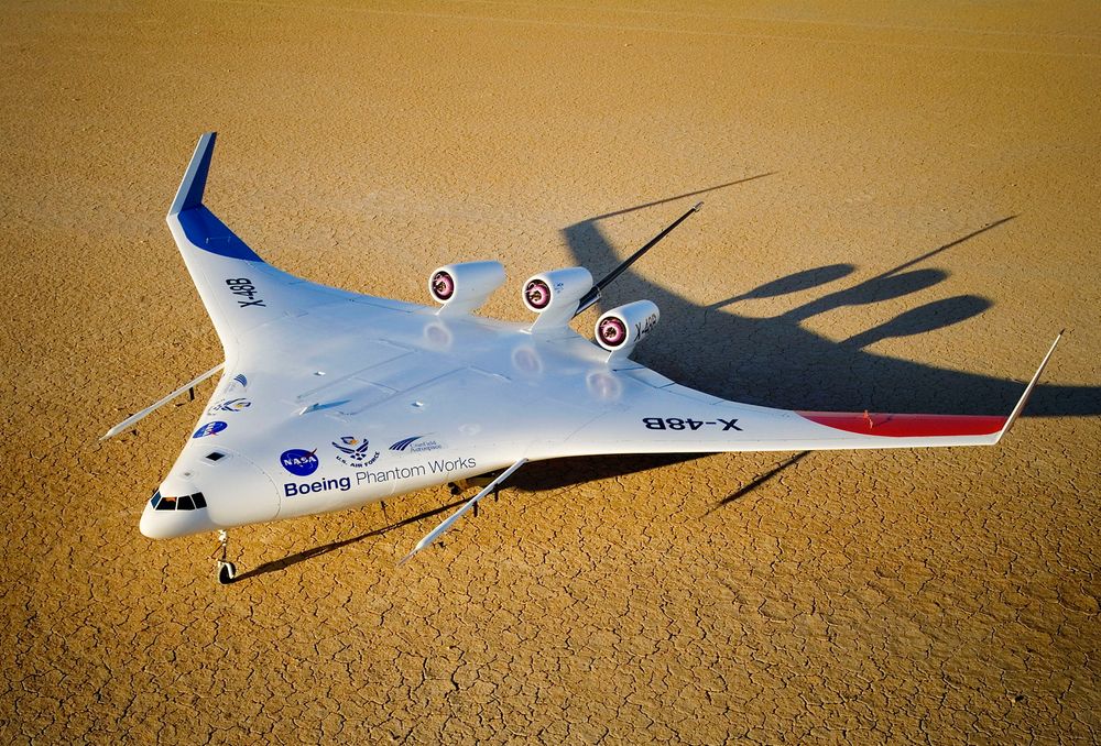 Forsøkene med vingeflyet X-48B startet i 2007.  