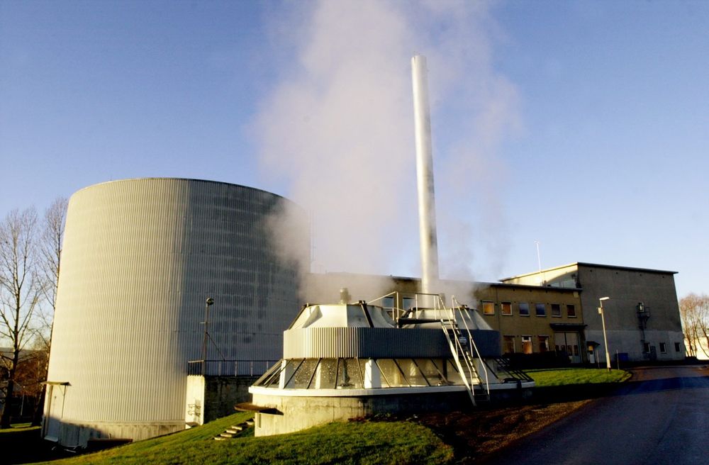Nedbygging av atomreaktor på Kjeller skal vurderes.
