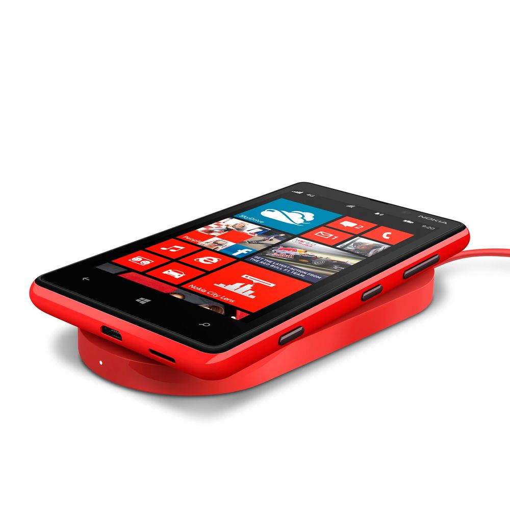 Trådløs lading: Nokia var tidlig ute med å tilby trådløs lading basert på Qi-standarden i sine Lumiatelefoner 