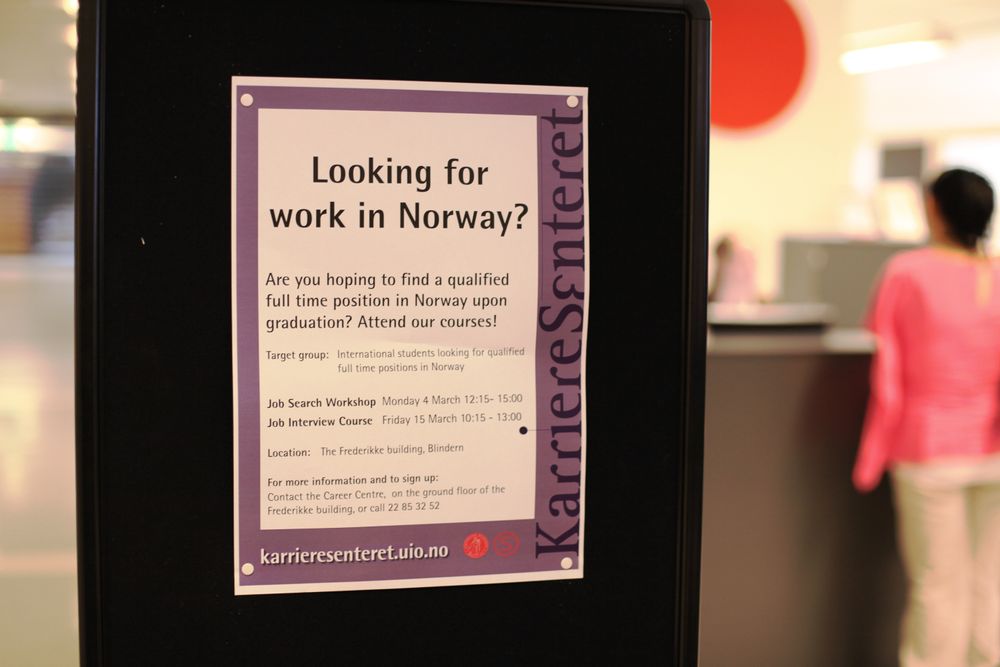 62 prosent av internasjonale studenter vil bli igjen i Norge etter endte studier. Karrieresenteret i Oslo arrangerer blant annet kurs for de som vil prøve seg på det norske arbeidsmarkedet. 