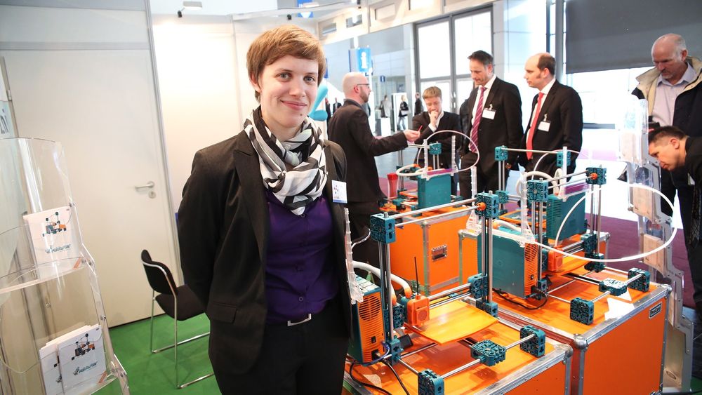 Susanne Zeitler i Netfabb, som lager softwareløsningen til Fabbster, tror 3D-printing vil bli et forbrukerprodukt innen kort tid. 