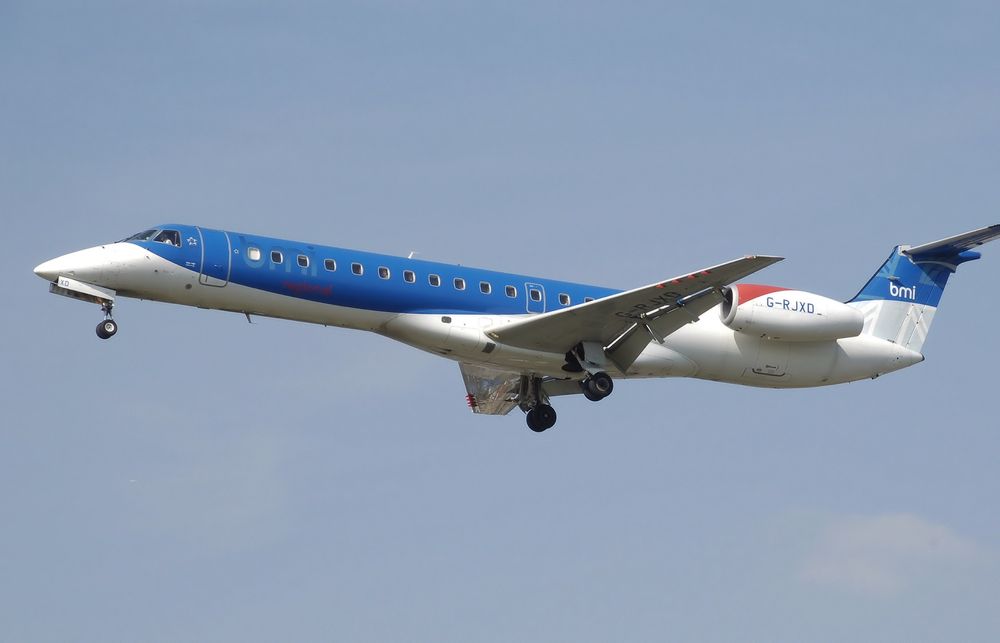 Embraer-fly, som denne ERJ-145, med BMI Regional-dekor blir etter hvert et vanlig syn på Sola, Kvernberget, Evenes og Langnes. 