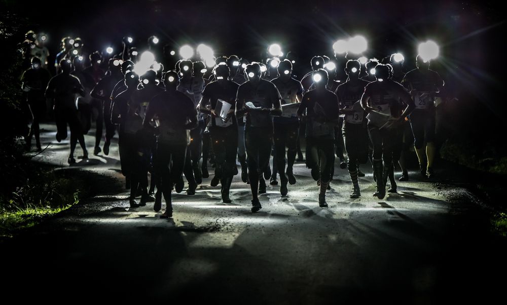  Noen av landets beste teknologer er å finne i startfeltet på Norges største orienteringsstafett, Nighthawk. Foto: Aapo Laiho