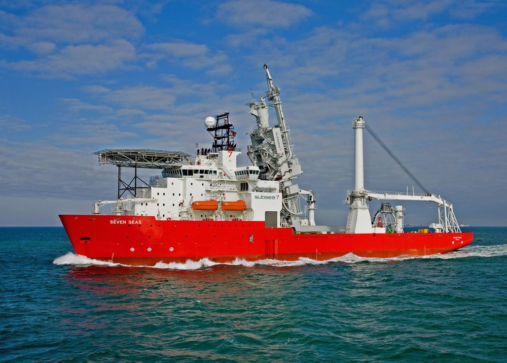 Subsea 7 har fått en kontrakt til en verdi av 3,5 milliarder kroner offshore Brasil. Her representert ved rørleggingsfartøyet Seven Seas. 