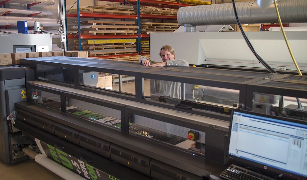 Svær: Megaprint på Røyken er først i verden med HPs nye storformat lateksprinter