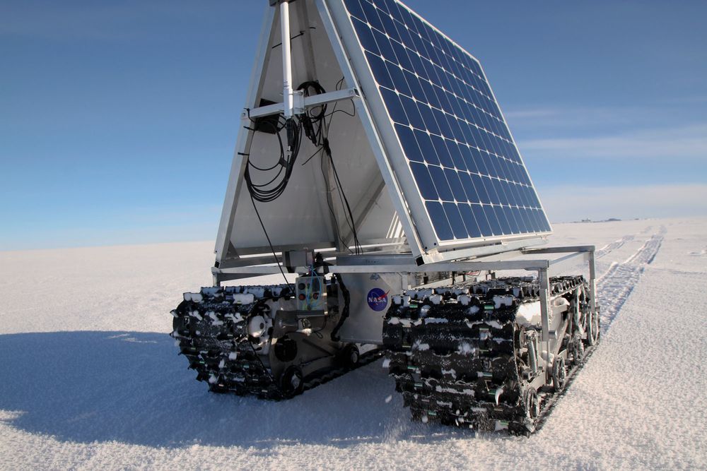 Polarroboten Goddard Remotely Operated Vehicle for Exploration and Research (evt. Greenland Rover eller GROVER) har i fem uker blitt testet på Grønland.