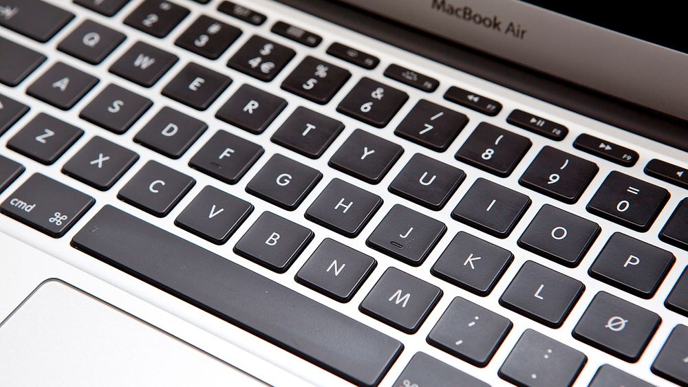 Tastaturet er fortsatt en suksesshistorie for Apple. Pekeplata og. 