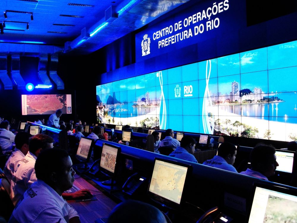 I dette operasjonsrommet sitter representanter for 30 offentlige etater samlet i Rio de Janeiro. Tirsdag fortalte IBM norske myndigheter om løsningene deres for smarte byer.
