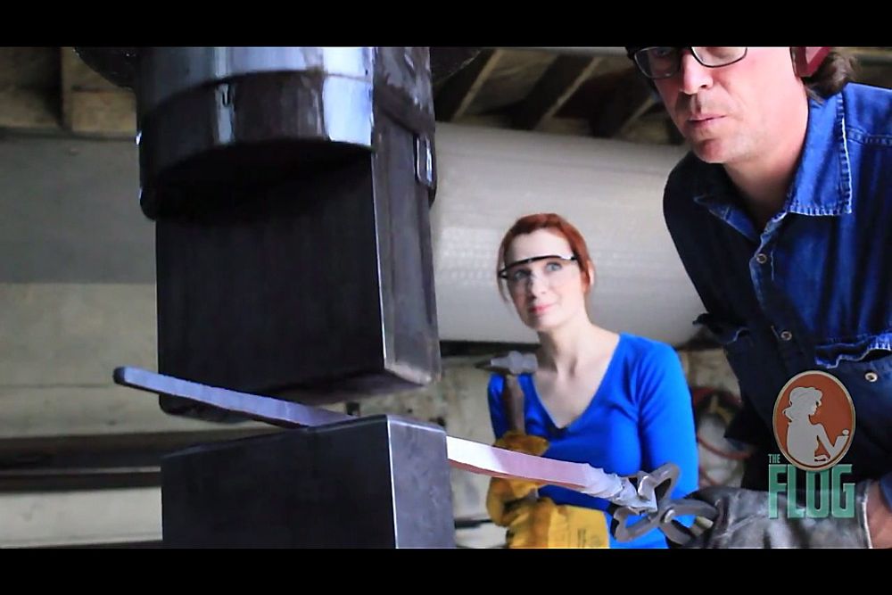 HARDWARE: Matematiker og filmstjerne Felicia Day i sin nye YouTube-serie, The Flog. 