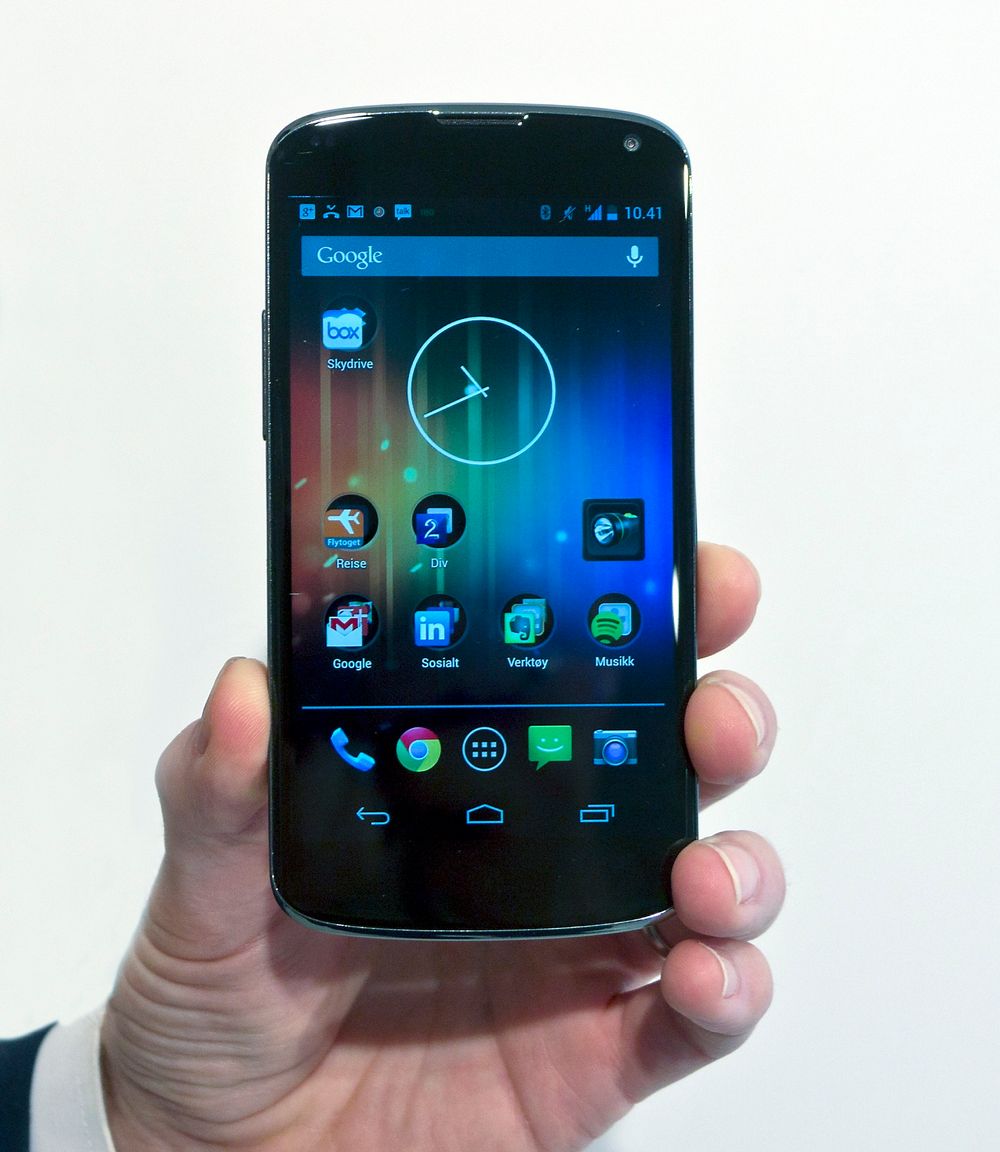 Her er'n: Googles nye referansetelefon Nexus 4 