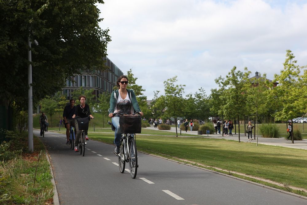 Sykkelsuperveien går her rett forbi Handelshøyskolen i København.