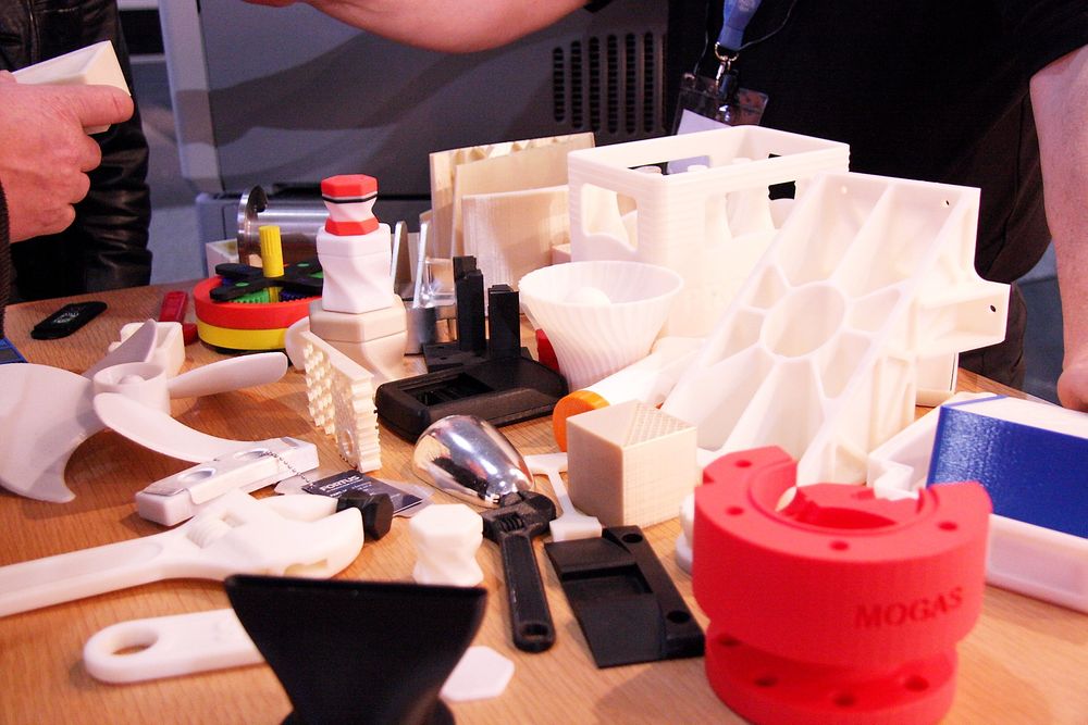 TREDIMENSJONALT: Her produkter som er laget fra en 3D-printer. 