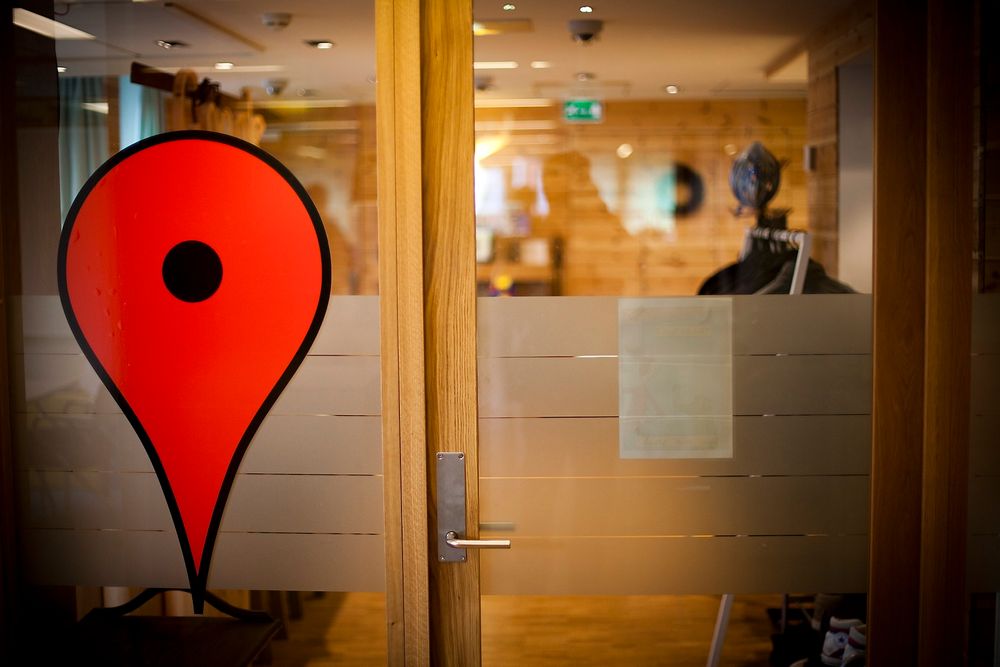 THE PLACE TO BE: Nettsymbolikk på kontoret. 