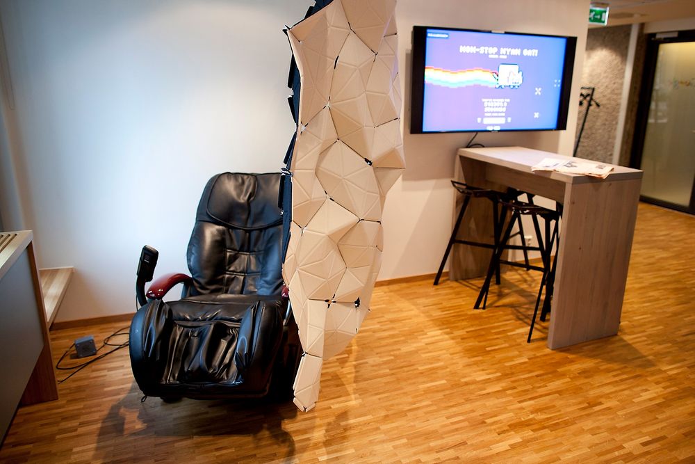 AVKOBLING: Massasjestol og Nintendo må man ha.