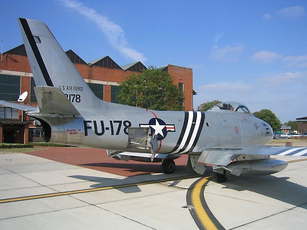 Denne F-86A Sabren (48-178 - G-SABR) skal fly oppvisning i Bodø. Bildet er tatt av han som skal fly, Mark Linney. 