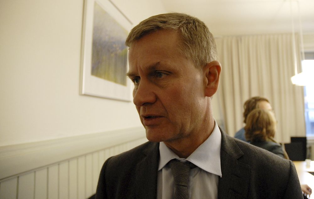 DIALOG MED OED: Vi må ha en dialog med Olje- og energidepartementet om hvordan vi skal få ned den samlede behandlingstiden for vindkraftsaker, sier miljøvernminister Erik Solheim (SV).