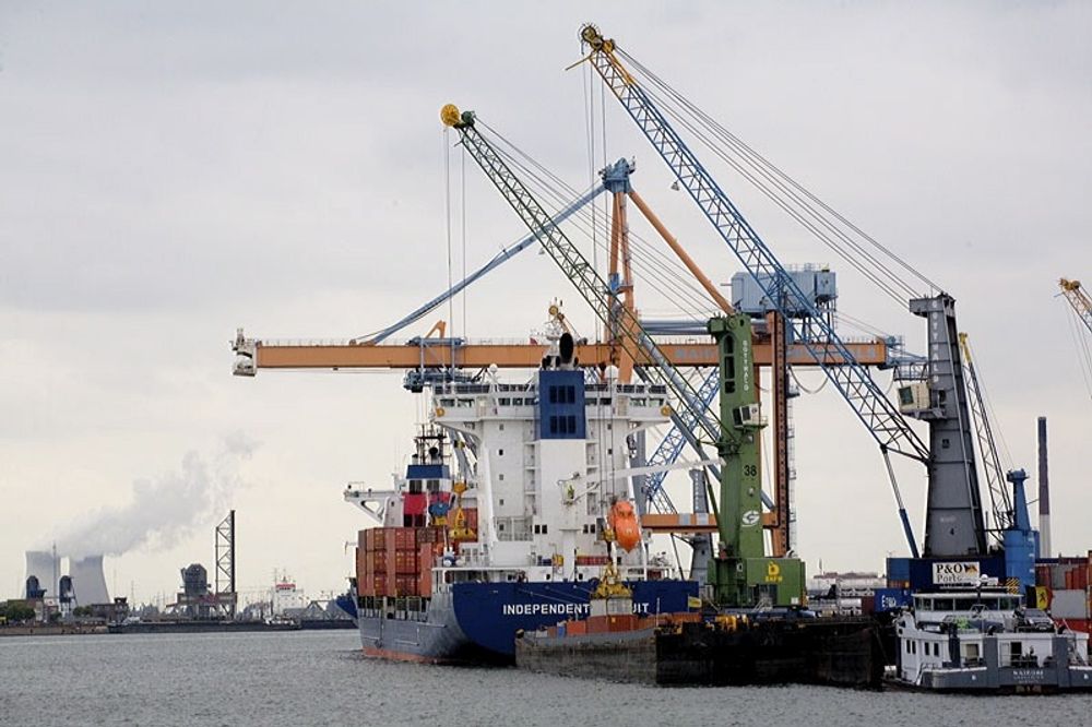 KLAR FOR GASS: Antwerpen havn vil tilby LNG-bunkring i framtida.