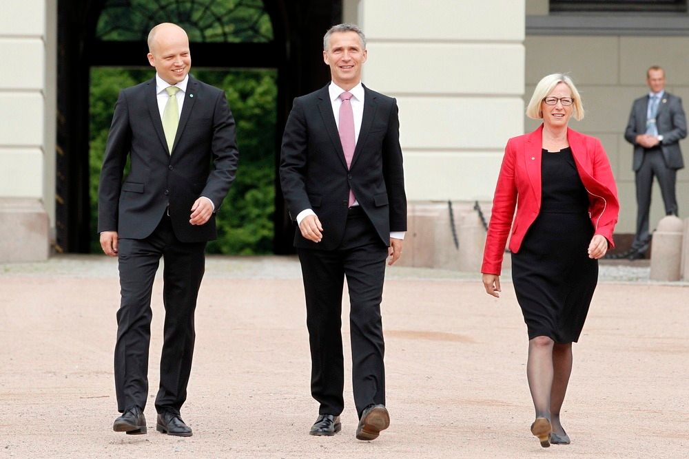 Statsminister Jens Stoltenberg presenterte mandag Trygve Slagsvold Vedum som ny landbruksminister og Marit Arnstad som ny samferdselsminister. 