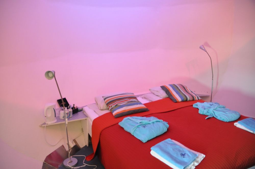 LUKSUS: Black Box-suite akter.