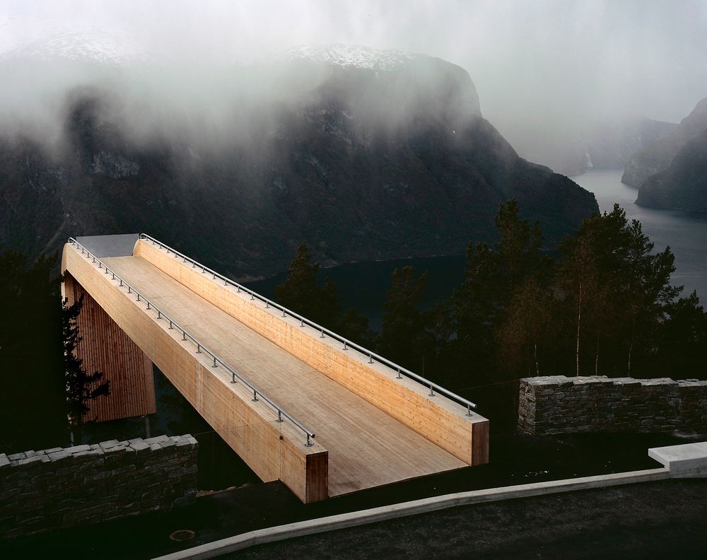 PITTORESK: Utstiktspunktet Stegastein på Nasjonal turistveg Aurlandsfjellet, arkitekt Todd Saunders. 