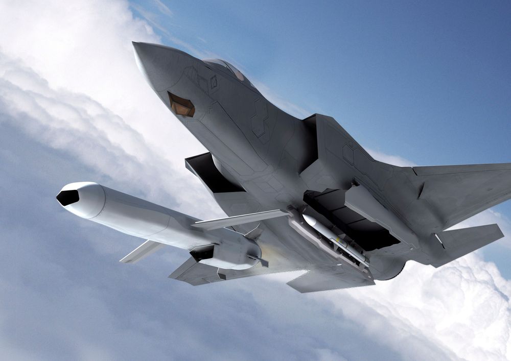 Kongsberggruppen har sikret finansiering til å fullføre utviklingen av missilet JSM som blir integrert i kampflyet F-35.