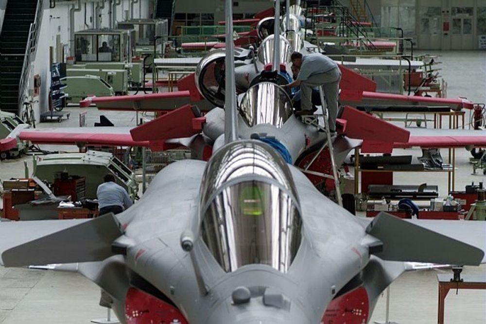 De første 18 Rafalene til India skal bygges her på Dassaults sluttmonteringsfabrikk ved Bordeaux-Mérignac lufthavn.