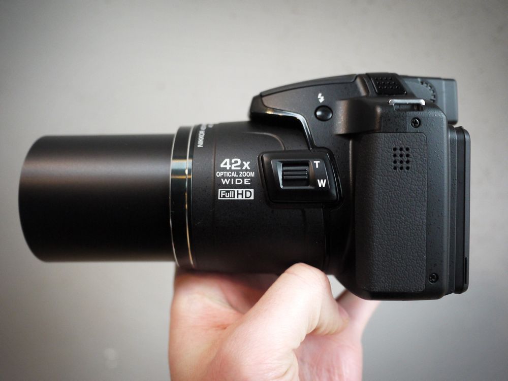 Konkurransen fra smartmobilene gjør at kameraprodusentene dytter mer og mer zoom inn i kameraene sine. Nikons nye P510 har hele 42 x optisk zoom.