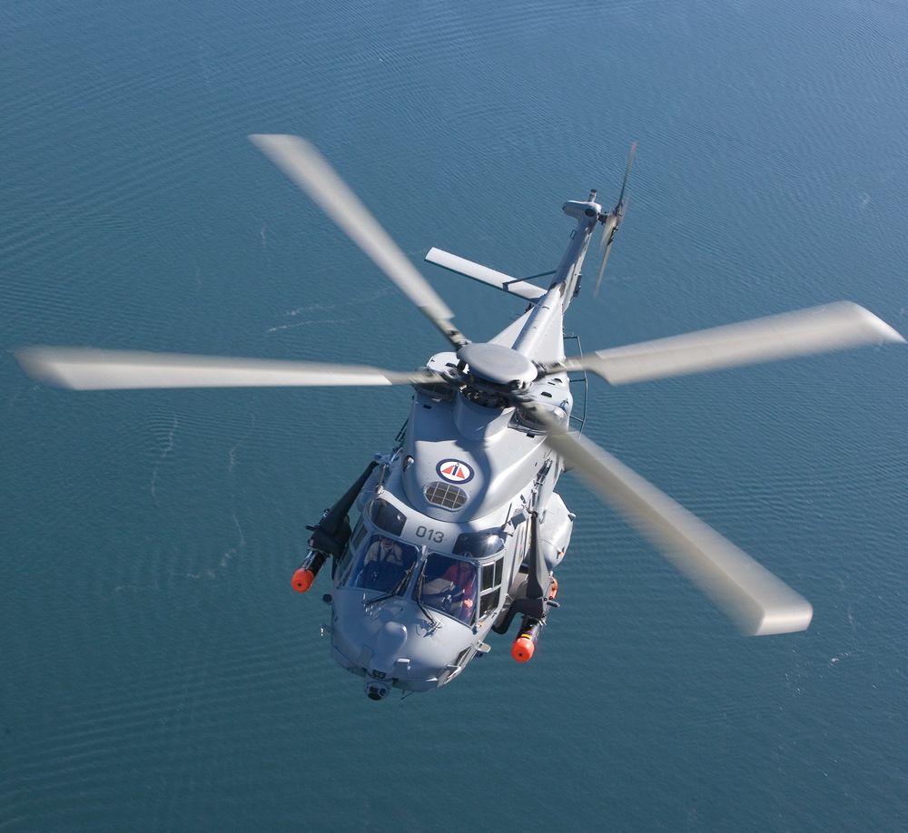 Det begynner visstnok å hope seg opp med ferdigstilte norske NH90-helikoptre i Italia som nå skal gjennomgå etterkvalitetskontroll. 