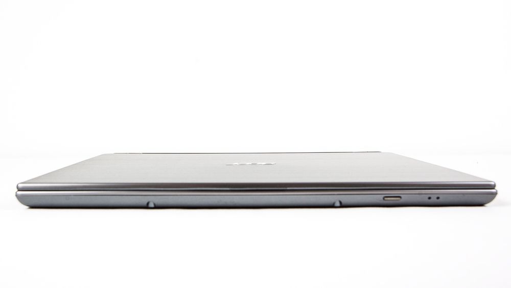 Ikke akkurat Macbook Air-tynn, men fortsatt en ultrabook, ifølge Acer.  
