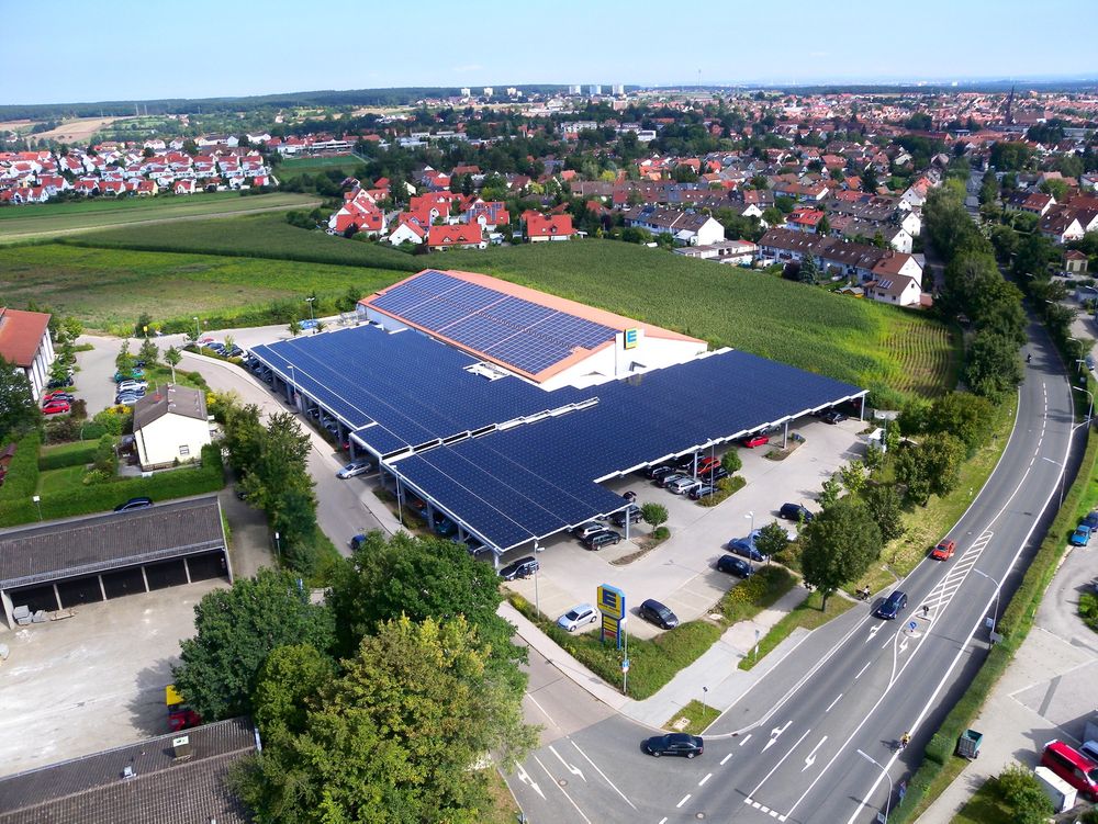 Solcelleselskapet Belectric har inngått en  avtale med supermarkedkjeden Edeka om å dekke butikkene deres med solcellepaneler. 
