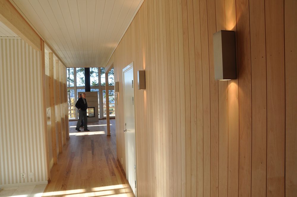 KORRIDORPREG: Korridoren mellom stue og loftstrapp i modulhuset ved Moelv. 