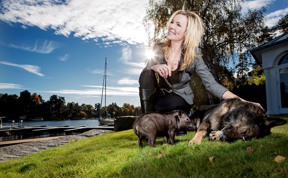 Dyrevenn: Gunhild Stordalen ville bli dyrlege, men ble lege. Nå er hun klimadoktor, og bor på Bygdøy med grisen Pia Parma, hunden Qross og mannen Petter.  