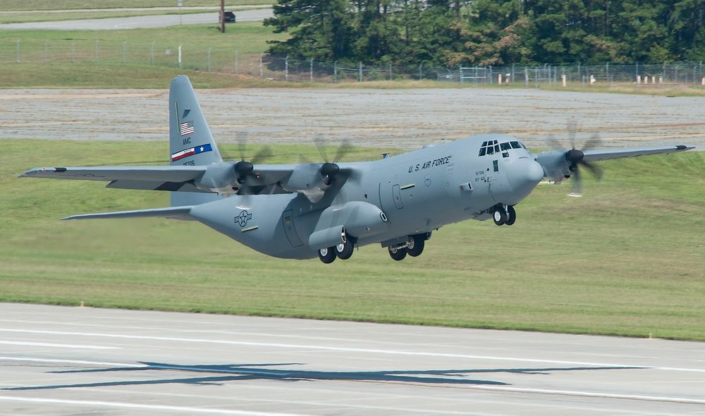 Norge har fått overtatt en av de amerikanske C-130J-ene (5699) som opprinnelig var bestilt til Dyess AFB. Her er maskin 5705 i september på vei fra Lockheed Martin i Marietta til Texas som Super Hercules nummer 23 av totalt 28. 