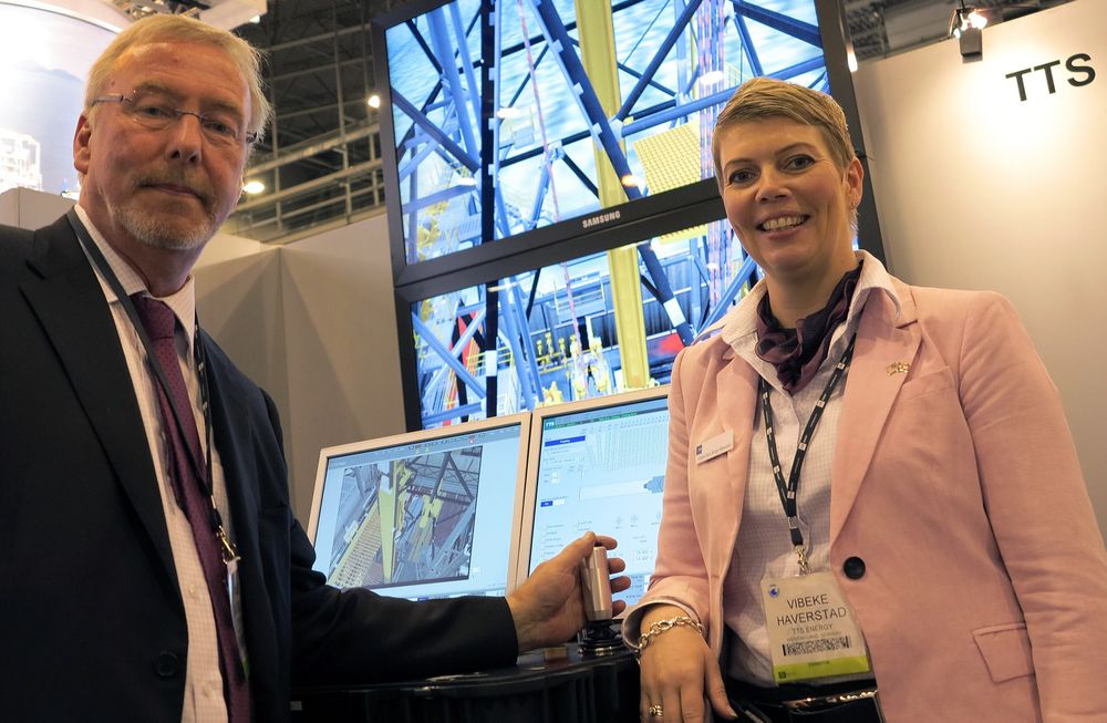 Direktør Inge Gabrielsen og markedssjef Vibeke Bals Borge Håverstad i TTS Energy OTC Houston 2012 
