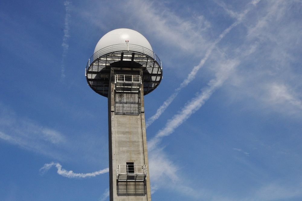SIGNALBYGG: Radartårnet på Gardermoen skal overleveres OSL i oktober 2012. 