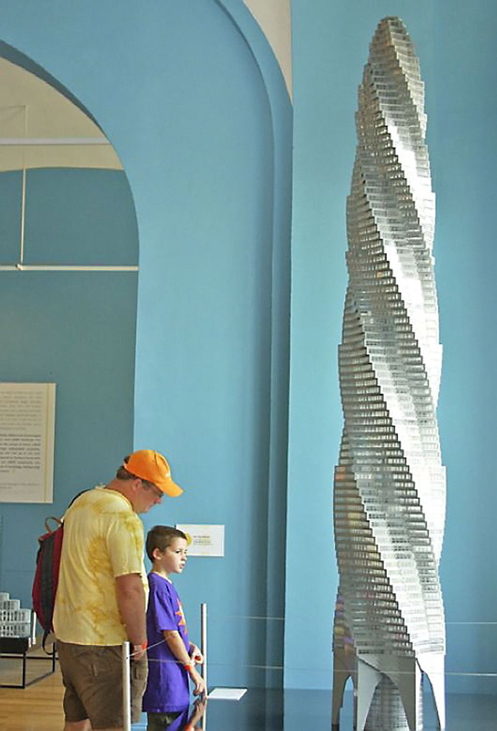 SKYSKRAPER: Chicago Spire av arkitekt Santiago Calatrava. Legomodell av Adam Reed Tucker. 