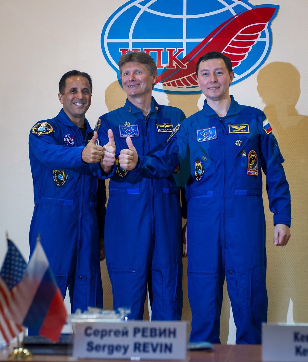 31: Ekspedisjon 31. NASAs Joe Acaba, med russerne Soyuz Commander Gennady Padalka, og Flight Engineer Sergei Revin.  